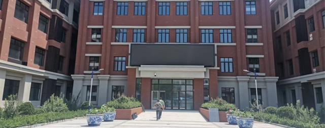 選購(gòu)中小學(xué)開水器就來(lái)國(guó)林飲水設(shè)備廠家為您提供健康飲水